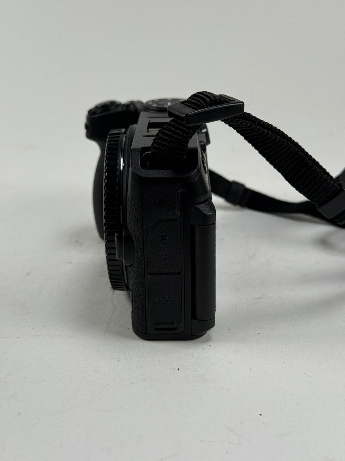 Nikon Z30 20.9MP Mirrorless Camera w/ 16-50mm and 50-250mm lens kit