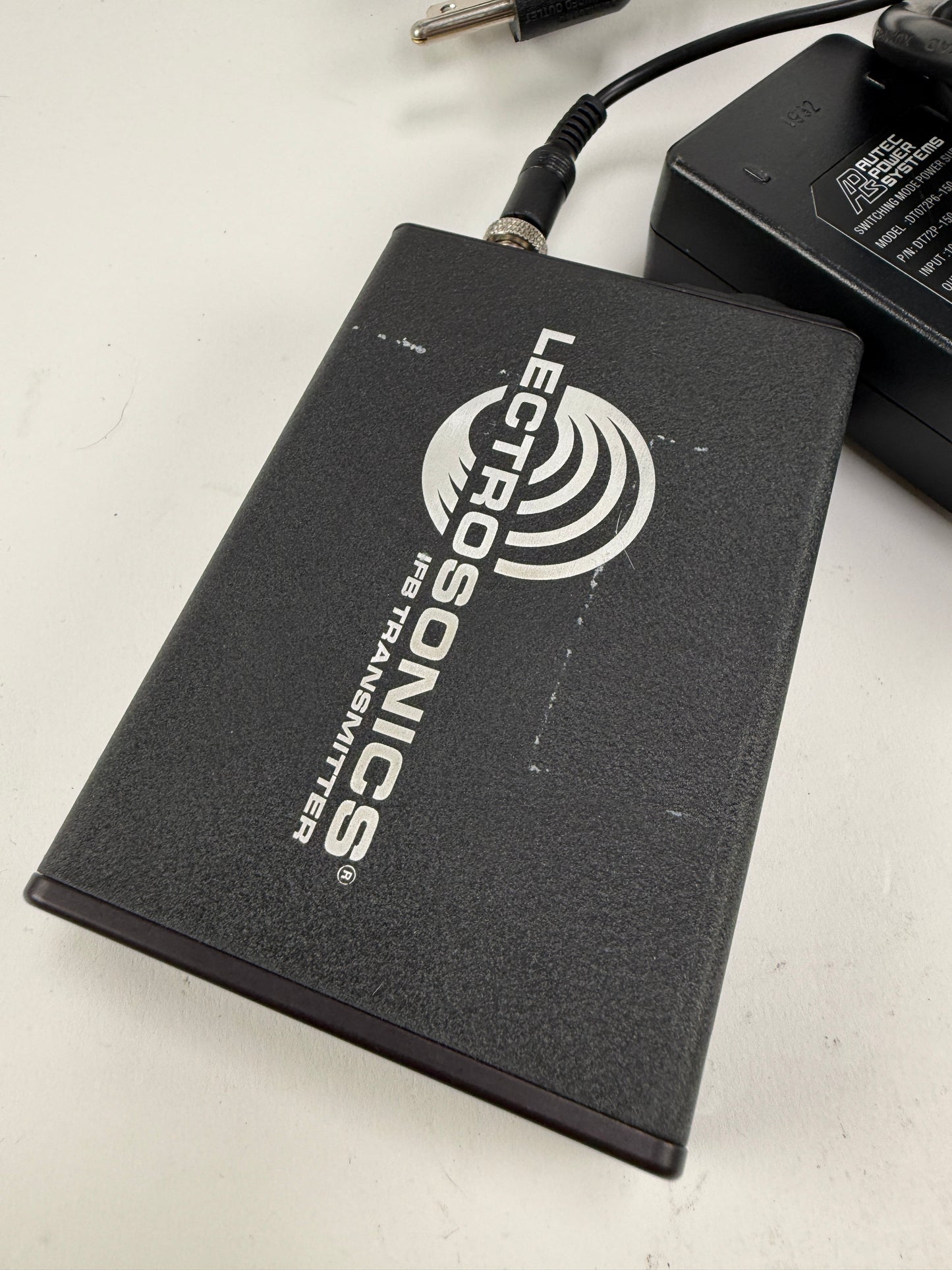 Lectrosonics IFBT4 Block 21 IFB Transmitter 537.600 - 563.100 MHz