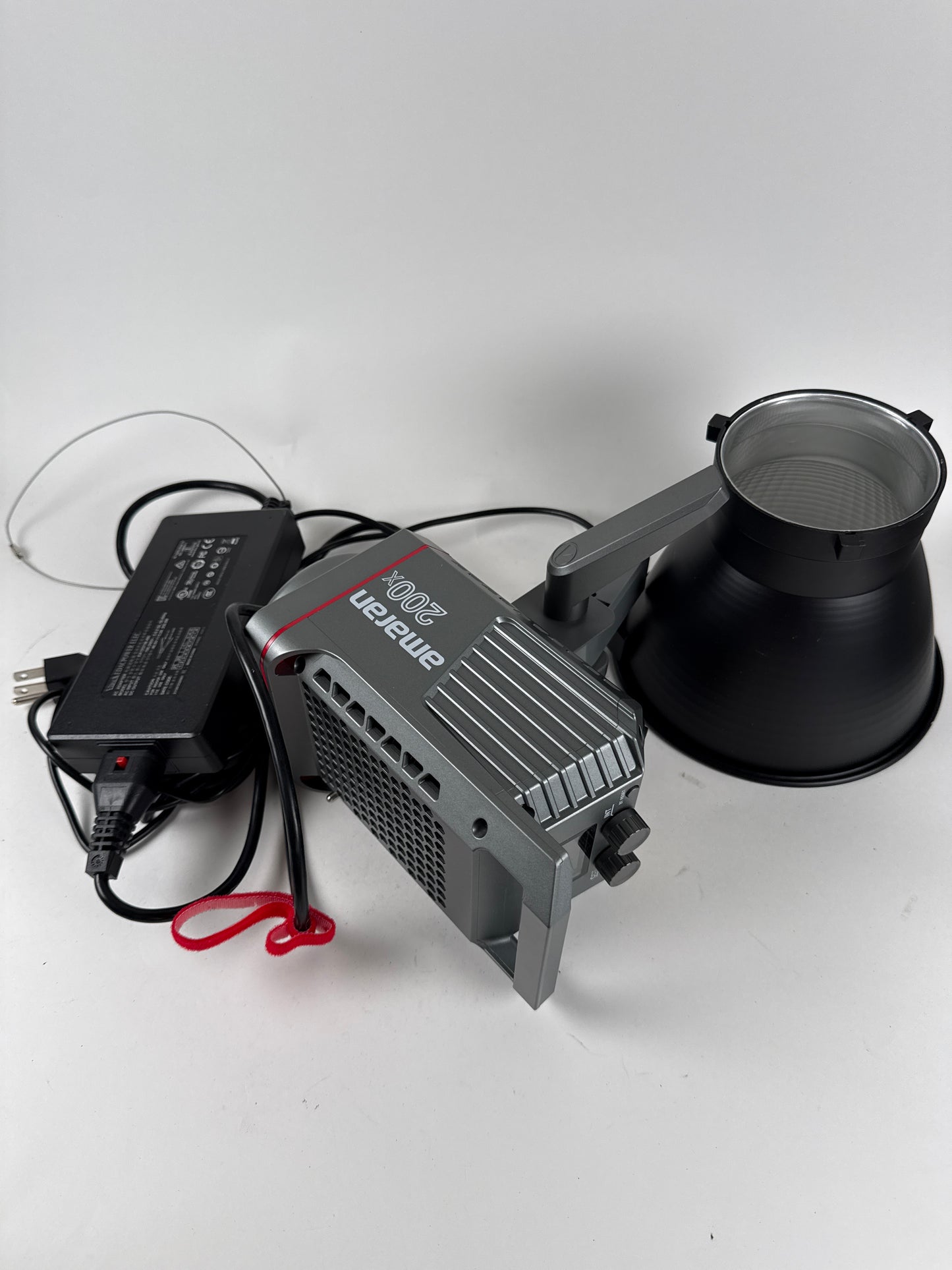 amaran Halo 200x Compact 200W Bi-Color COB Light,Bowens Mount LED Studio