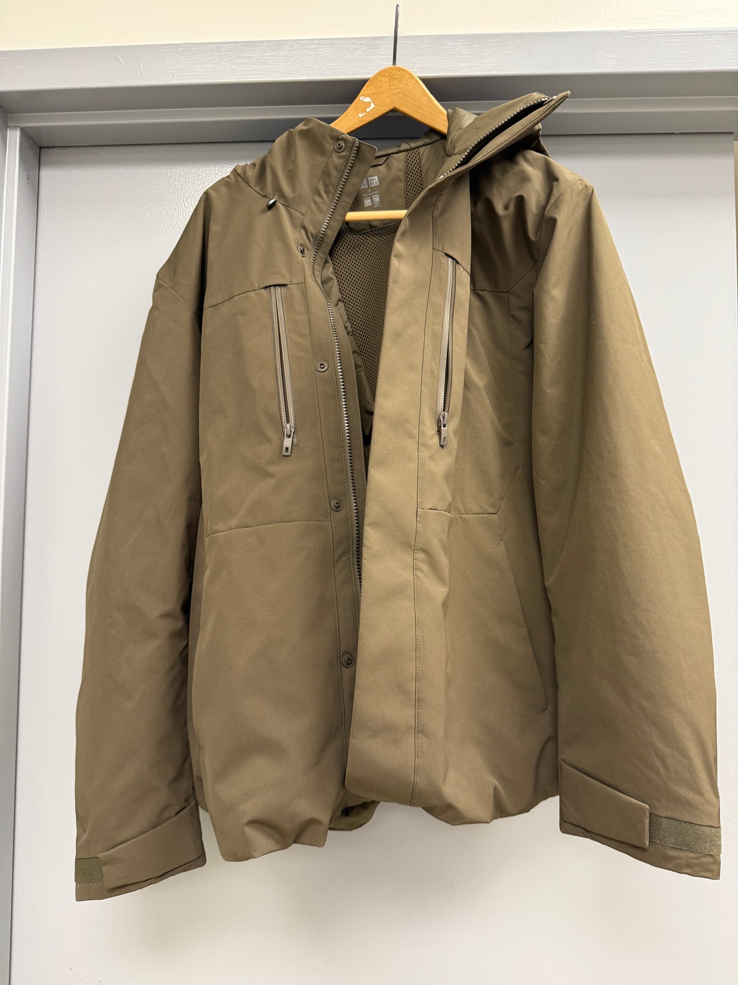 UNIQLO Hybrid Down Parka M Hooded Water-Repellent Jacket Men’s  Medium