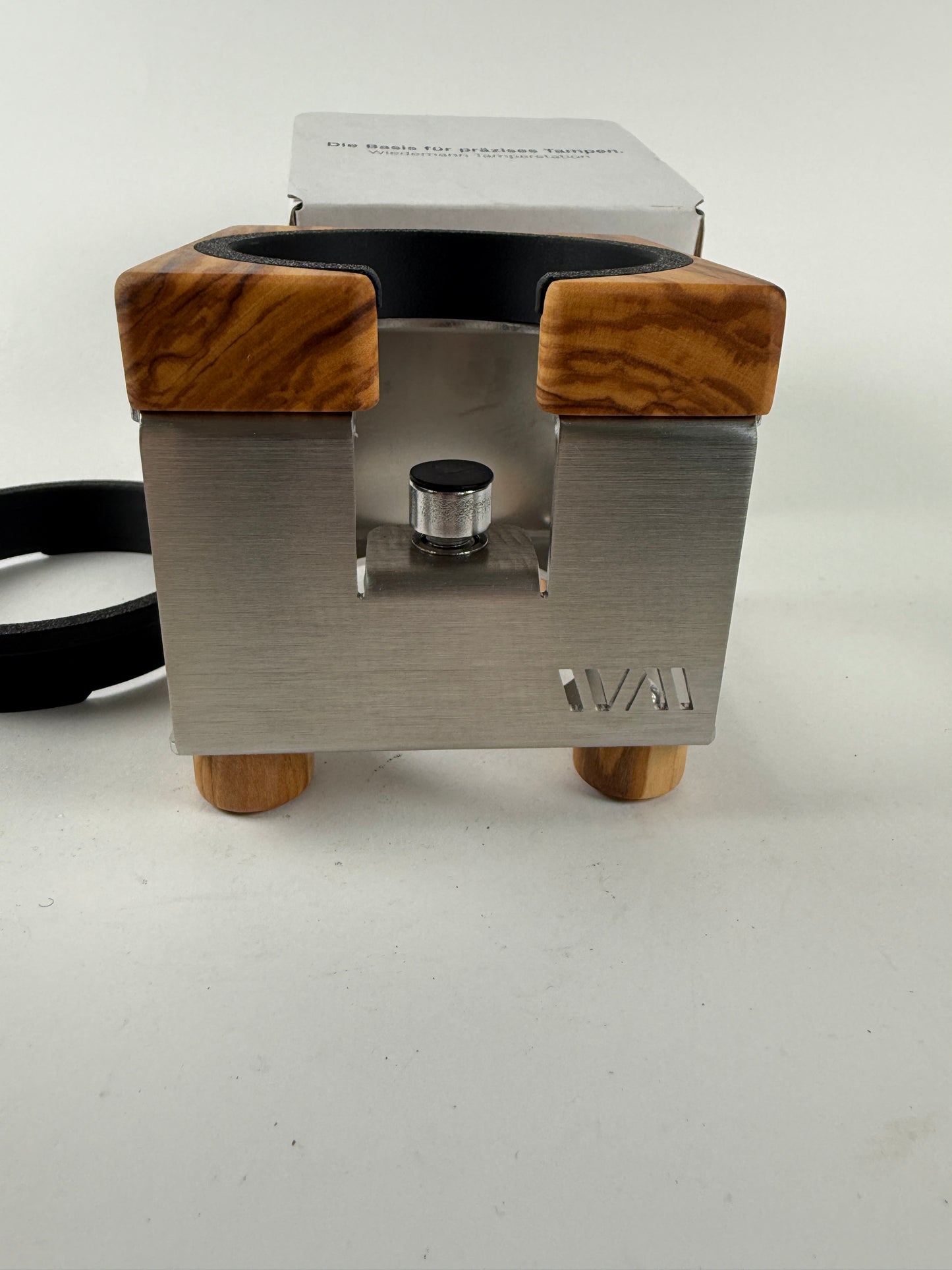 Wiedemann Manufaktur Olive Wood tamper station Tamperstation kurz - Edelstahl 58mm