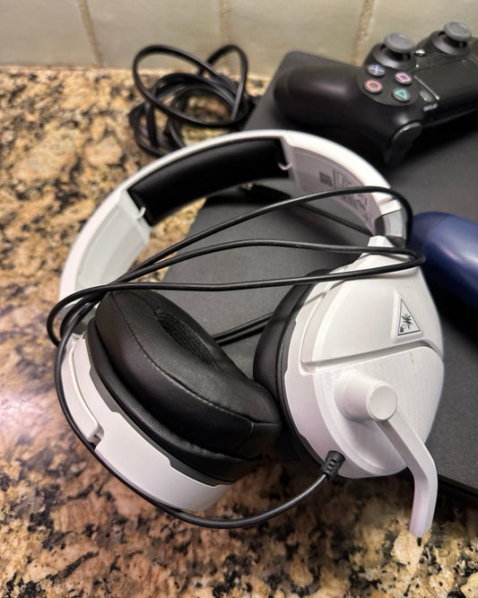 sony ps4 slim game console 1tb With 2 Controllers, Turtle Beach Headphones