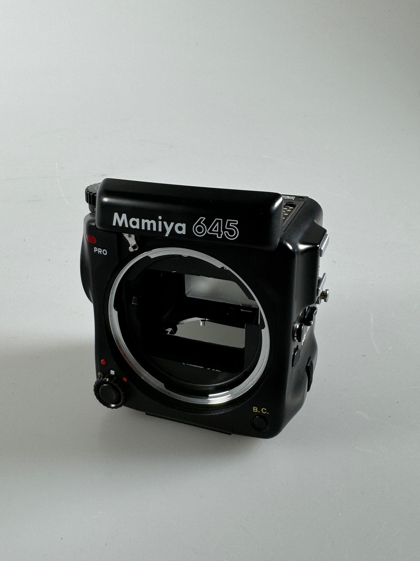 Mamiya 645 Pro Medium Format Camera Body M645