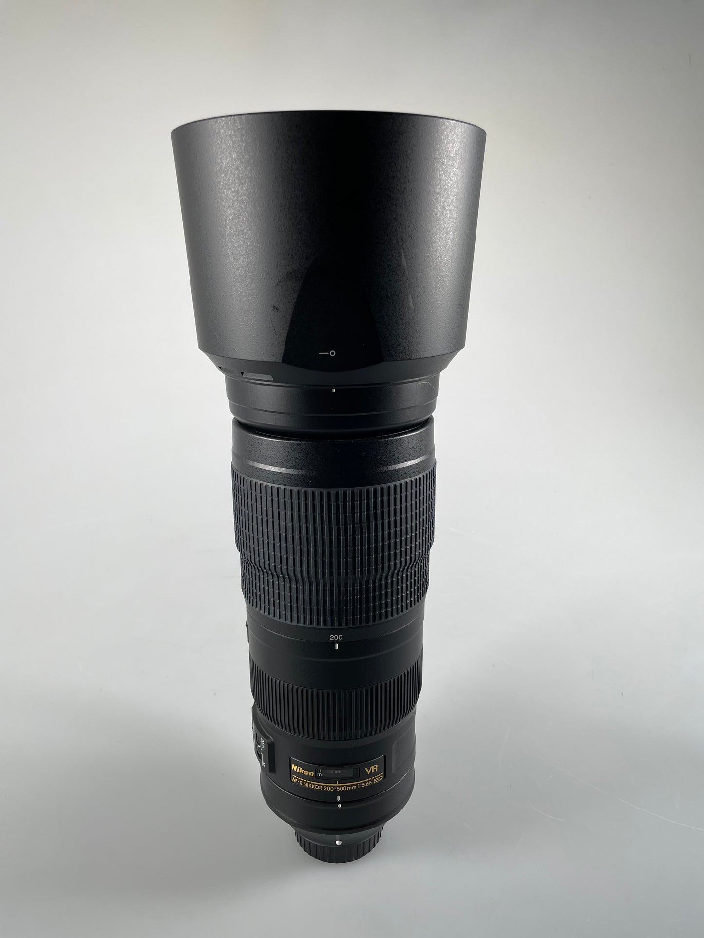 Nikon AF-S 200-500mm f5.6 E ED VR Lens + Hood