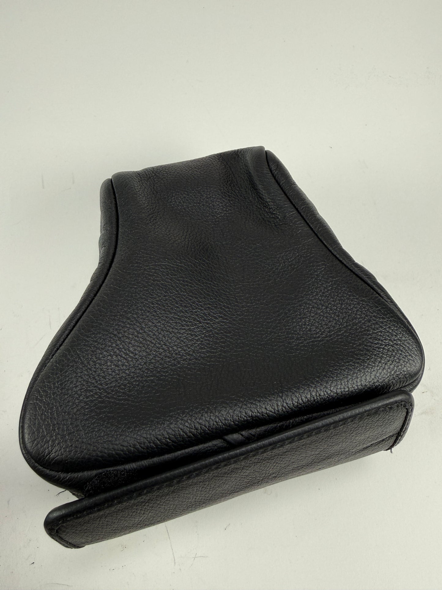 Leica Leather Pouch, Long Black (14894) for digital camera