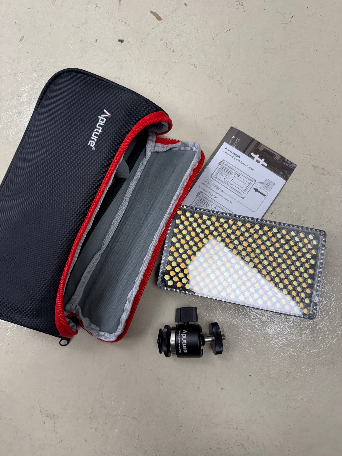 Aputure Amaran F1 Light Kit W/ Case , Mount