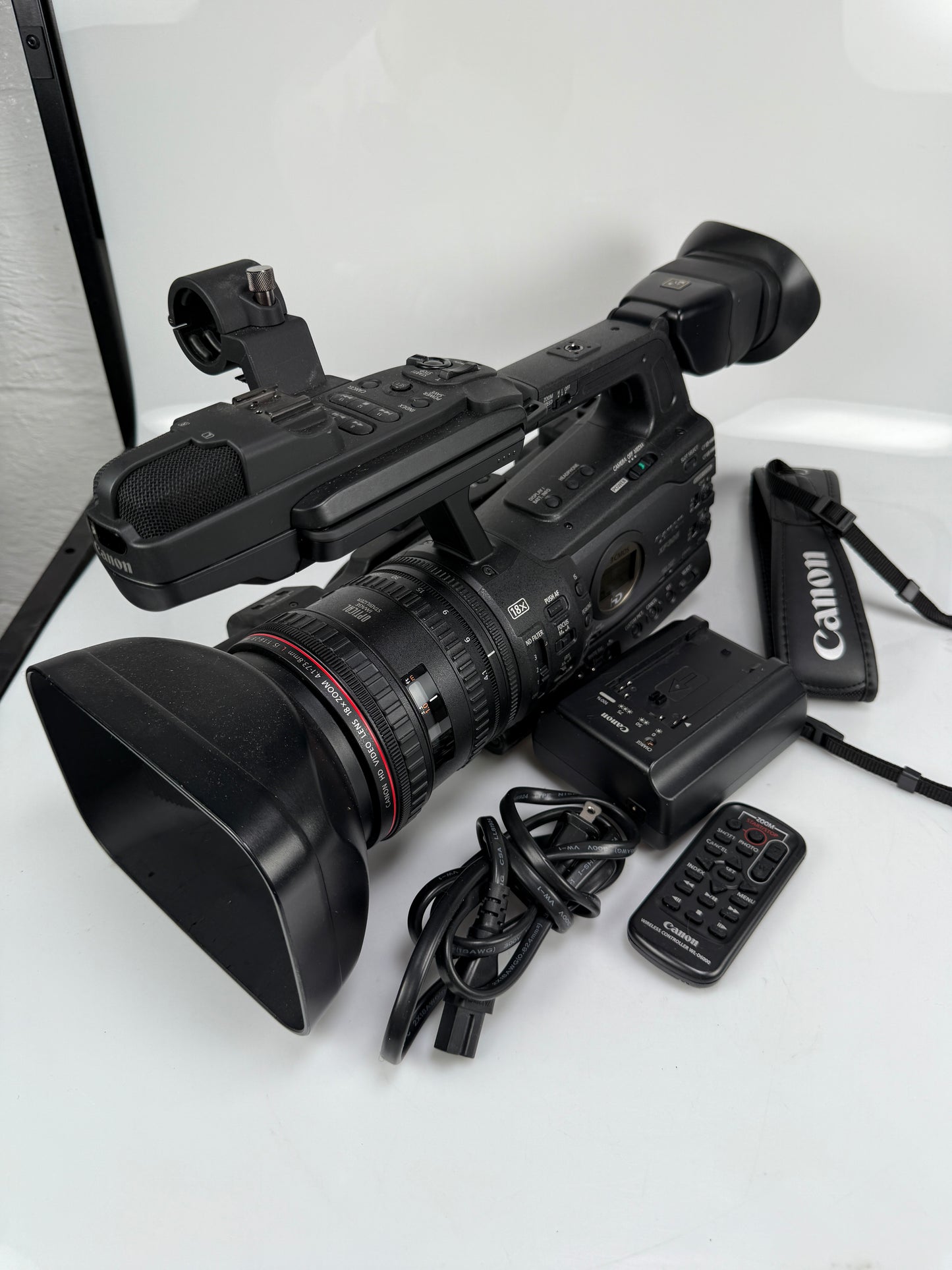 Canon XF305A 3CMOS HD Video Camera w/ 4.1-73.8mm f1.6/2.8 L lens