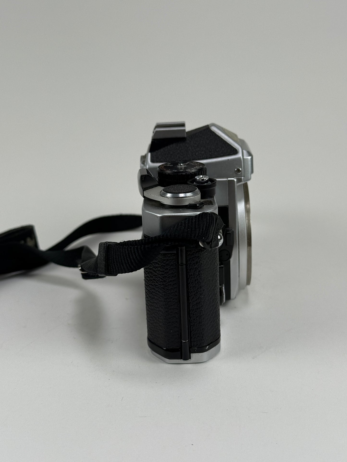 Nikon FE Chrome 35mm SLR Film Camera Body