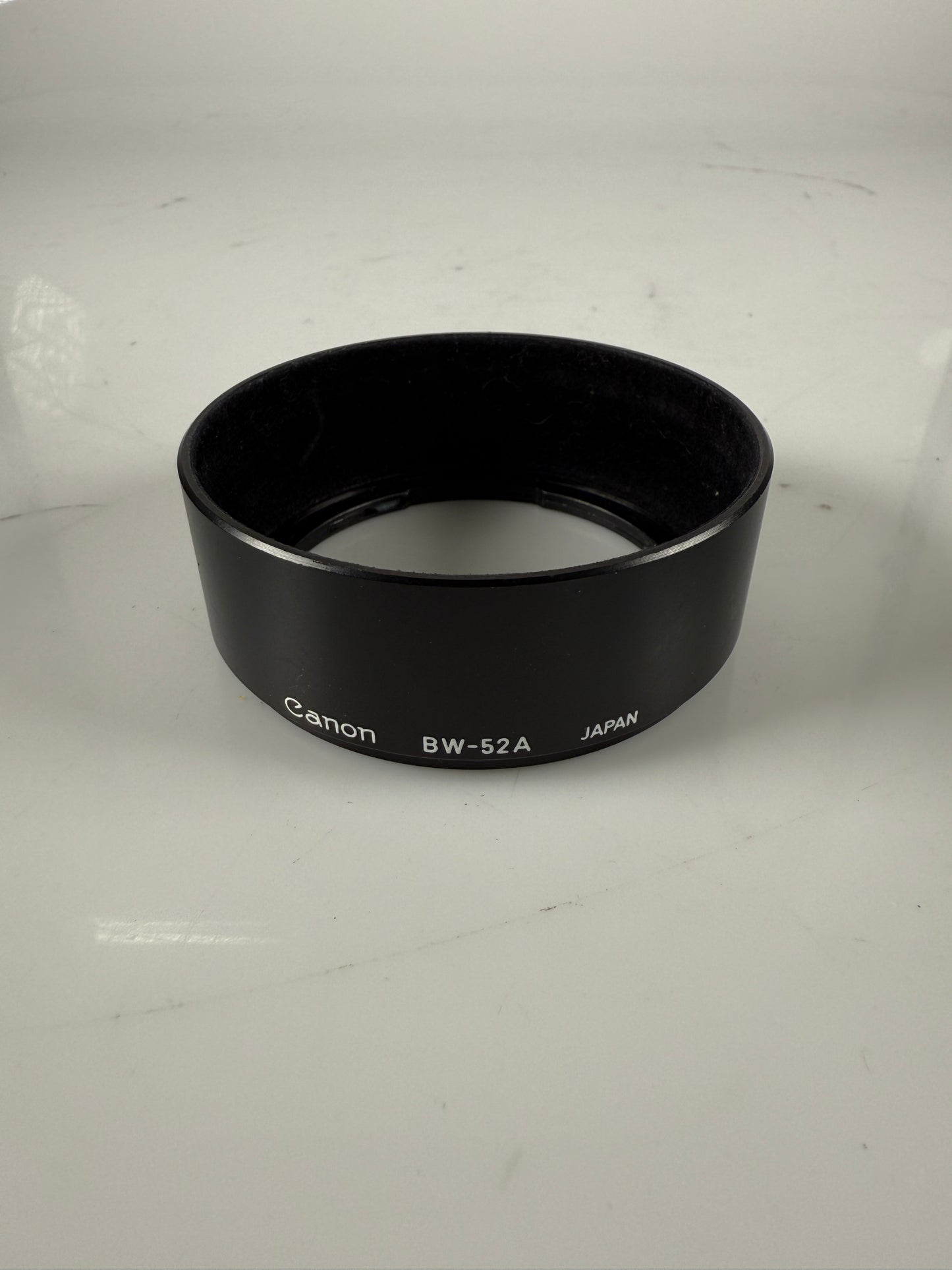 Canon BW-52A lens hood shade
