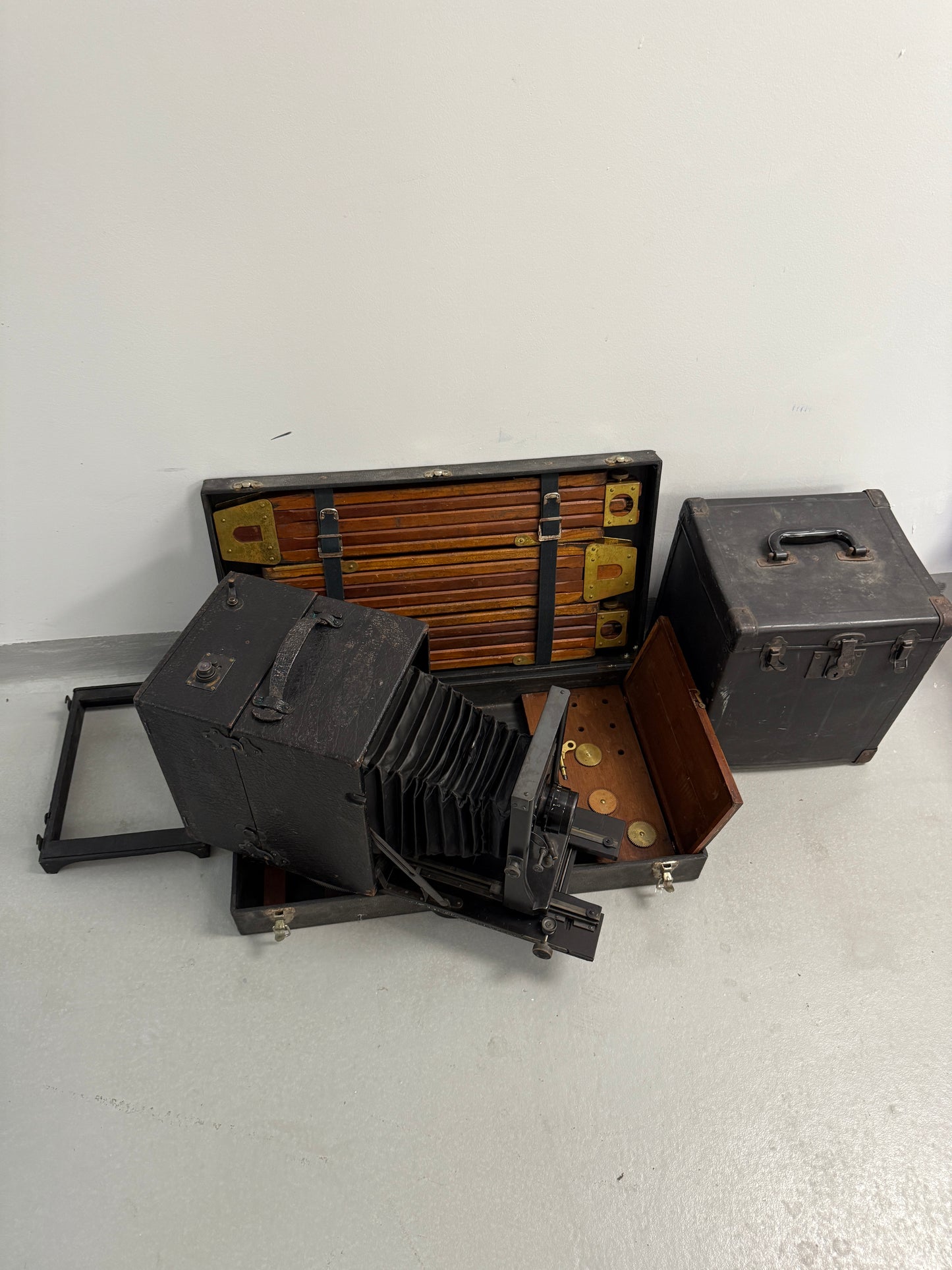 Kodak Century Camera Cirkut Large Format Camera with tripod and gears