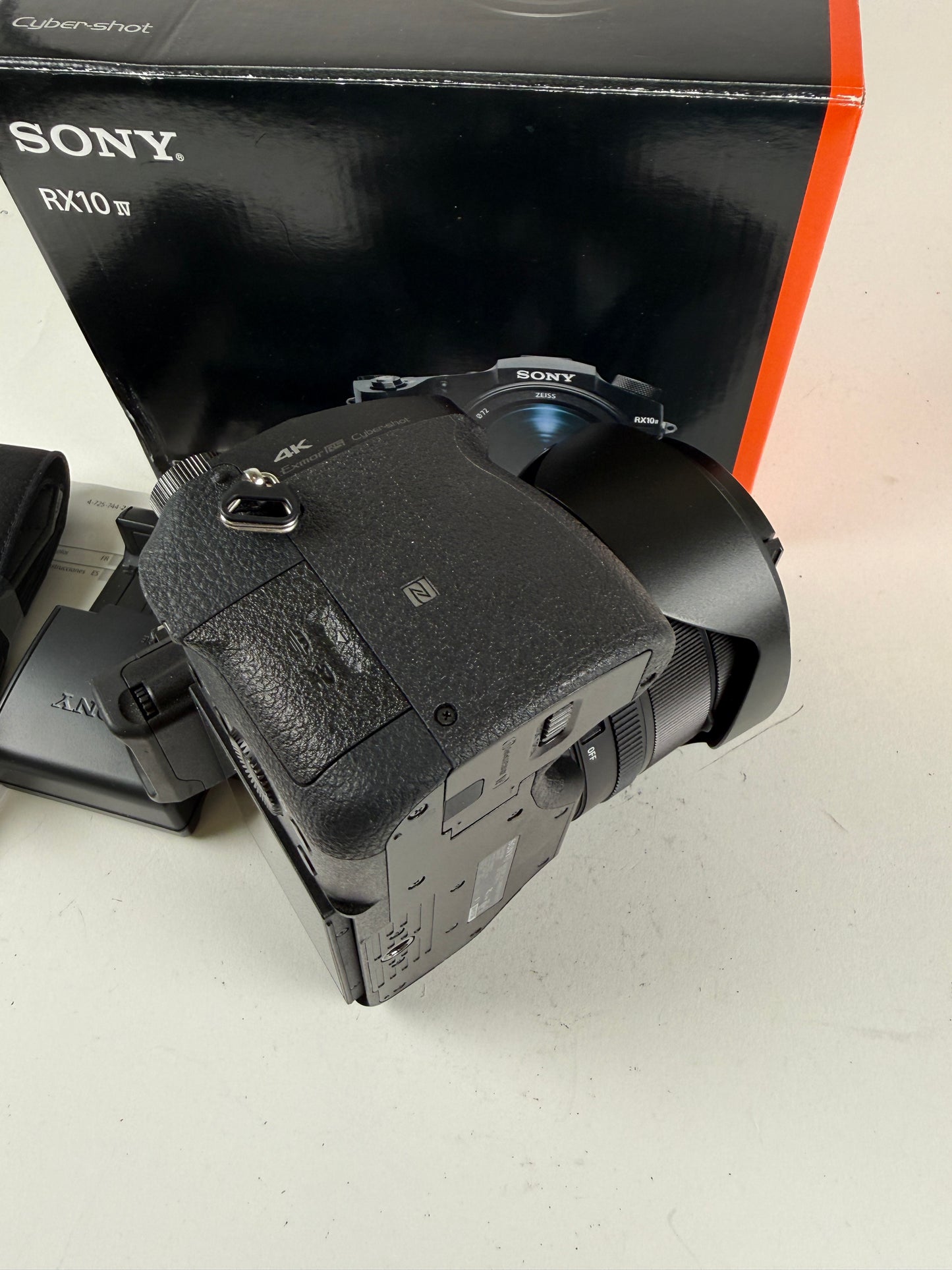 Sony Cyber-Shot DSC-RX10 IV 20.1MP Digital Camera w/25x MINT
