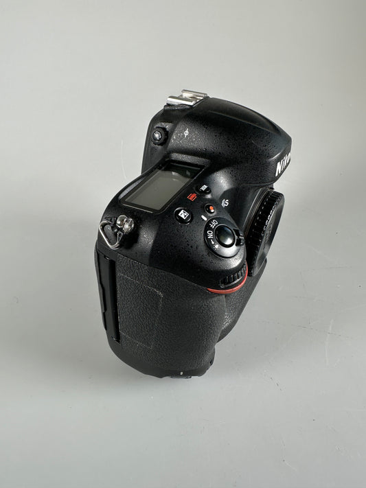 Nikon D4S DSLR 16.2MP Digital Camera Body full frame SC: 184k
