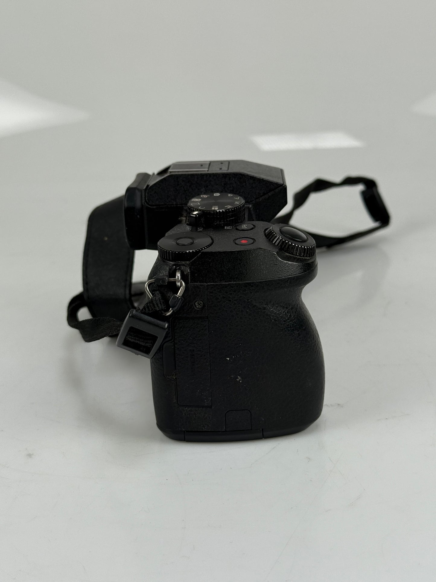 Panasonic Lumix DMC-G7 16MP Mirrorless MFT Digital Camera Body