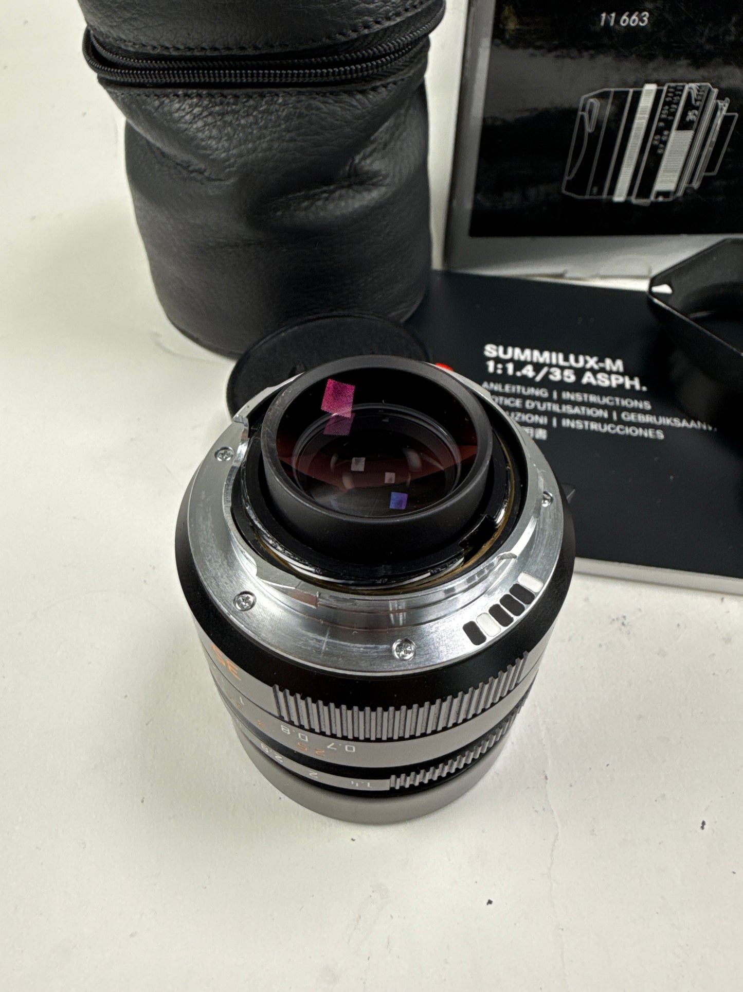 Leica 11663 SUMMILUX-M 35mm f1.4 ASPH Lens Black 6 Bit