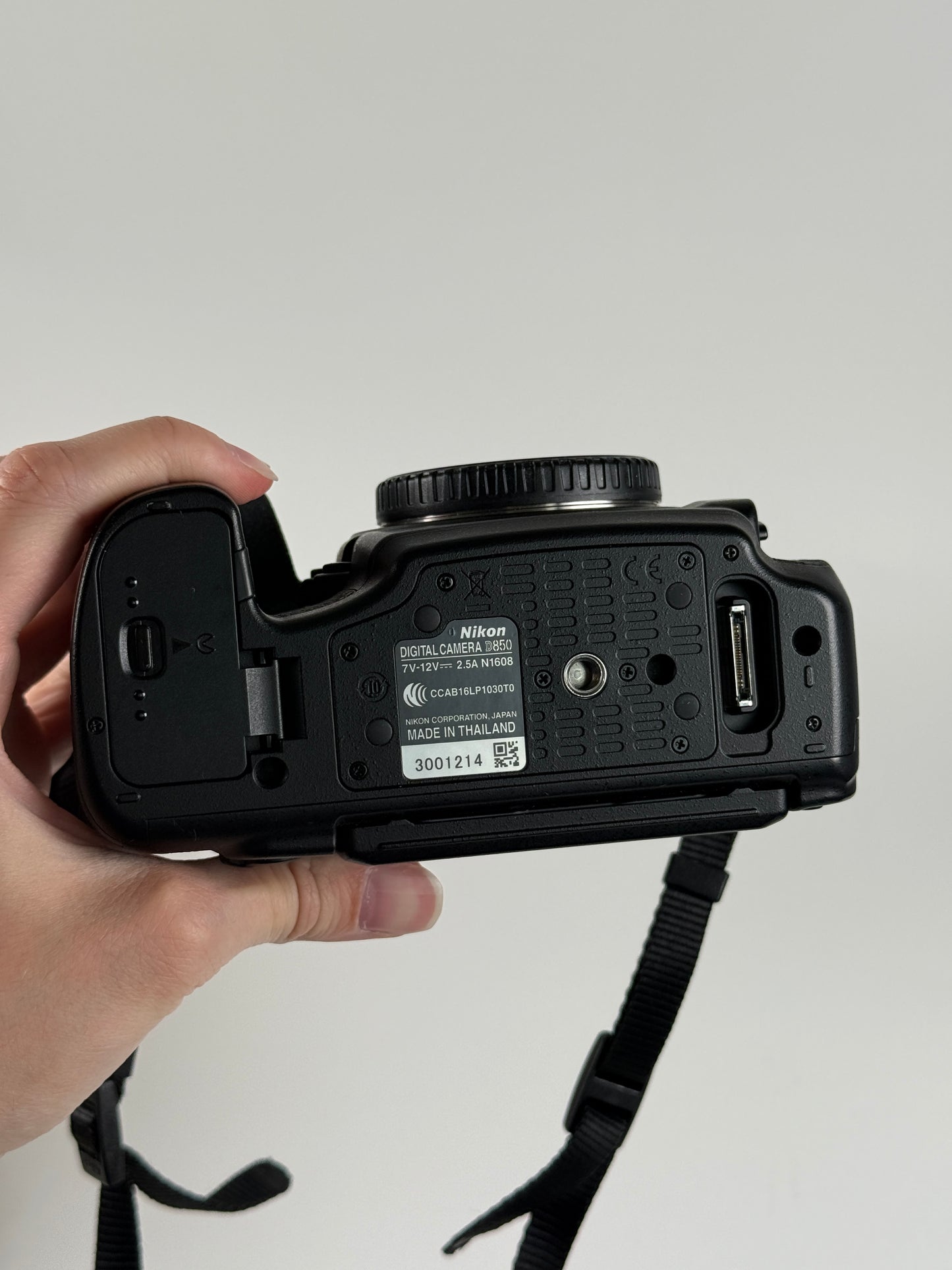 Nikon D850 Full Frame Digital camera body