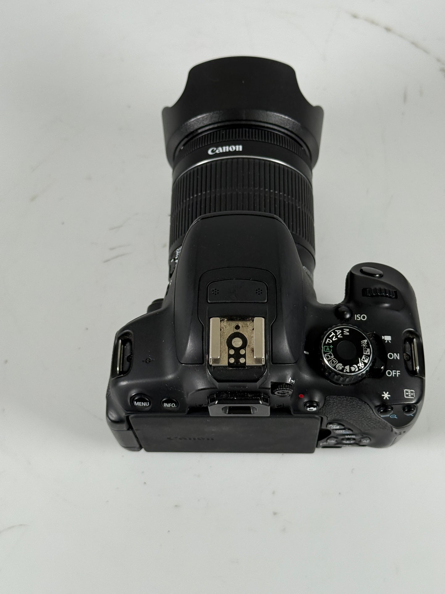 Canon EOS Rebel T4i 18.0 MP Digital SLR Camera 650D - w/ 18-55mm lens