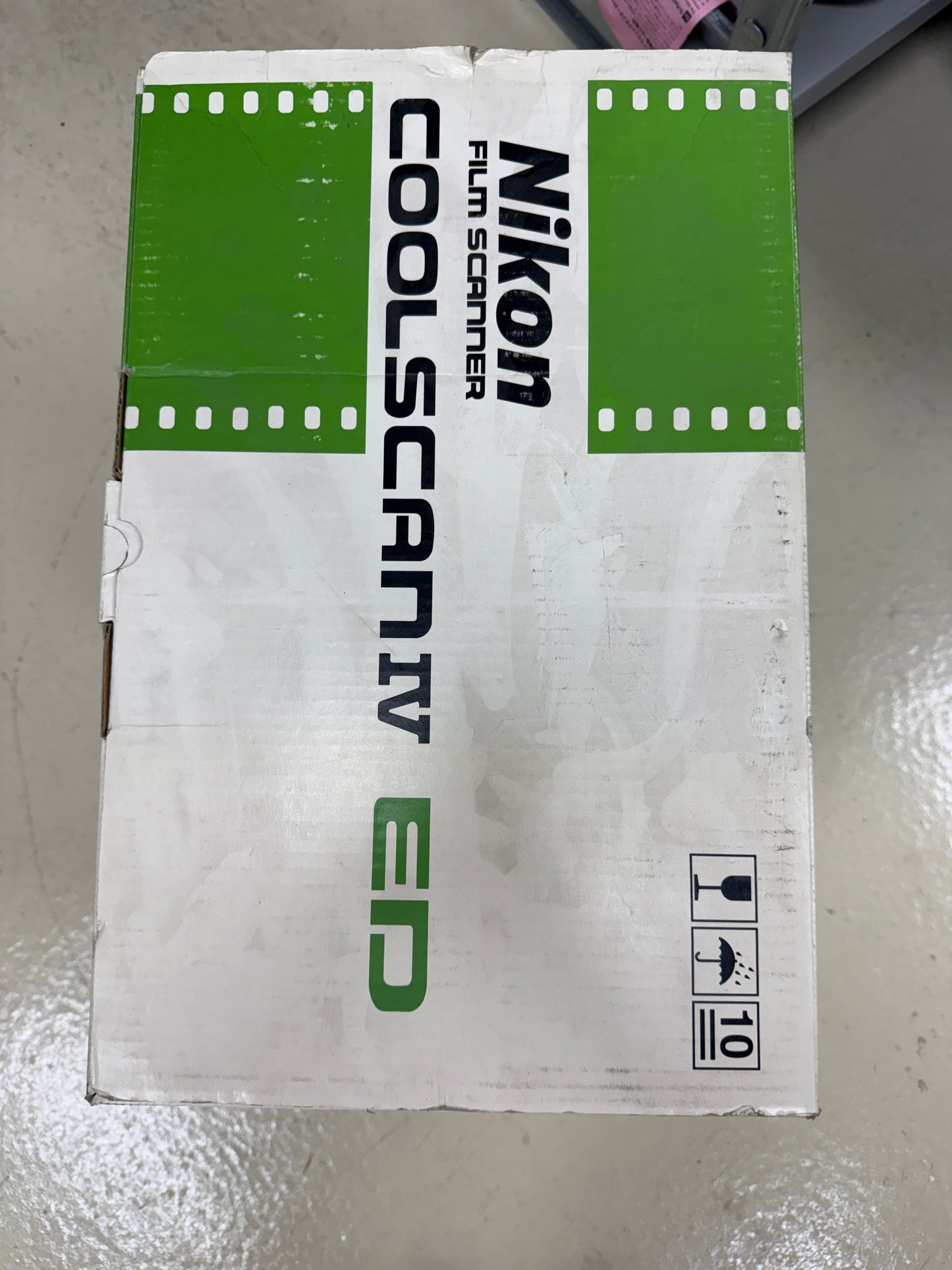 Nikon Coolscan IV ED Film Scanner original box
