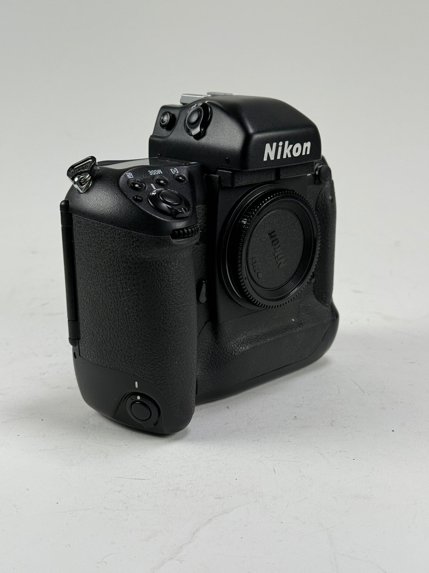 Nikon F5 35mm SLR Film Camera Body