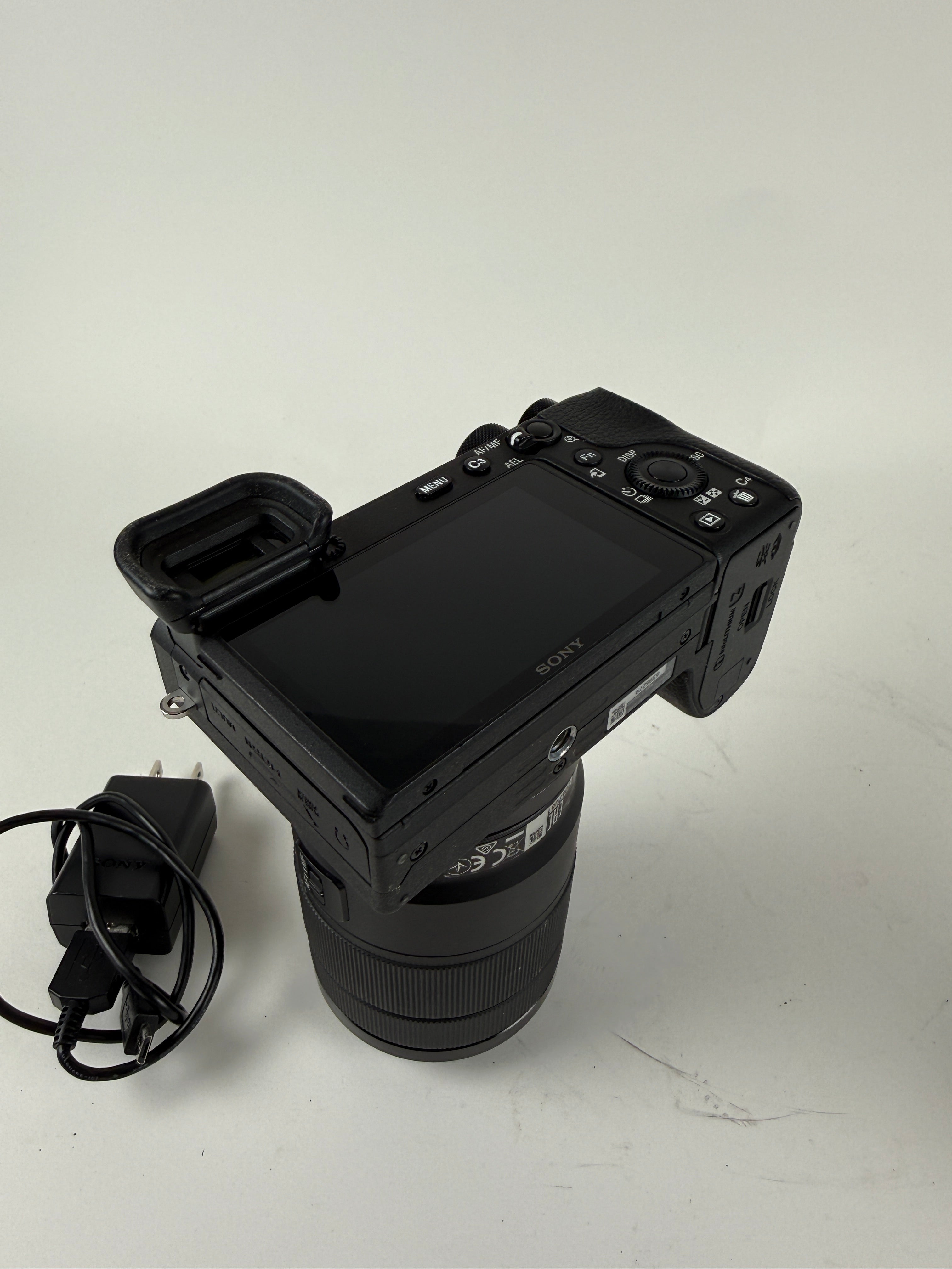 SONY a6600 ILCE-6600 with 18-135mm Lens Kit – Cardinal Camera Used