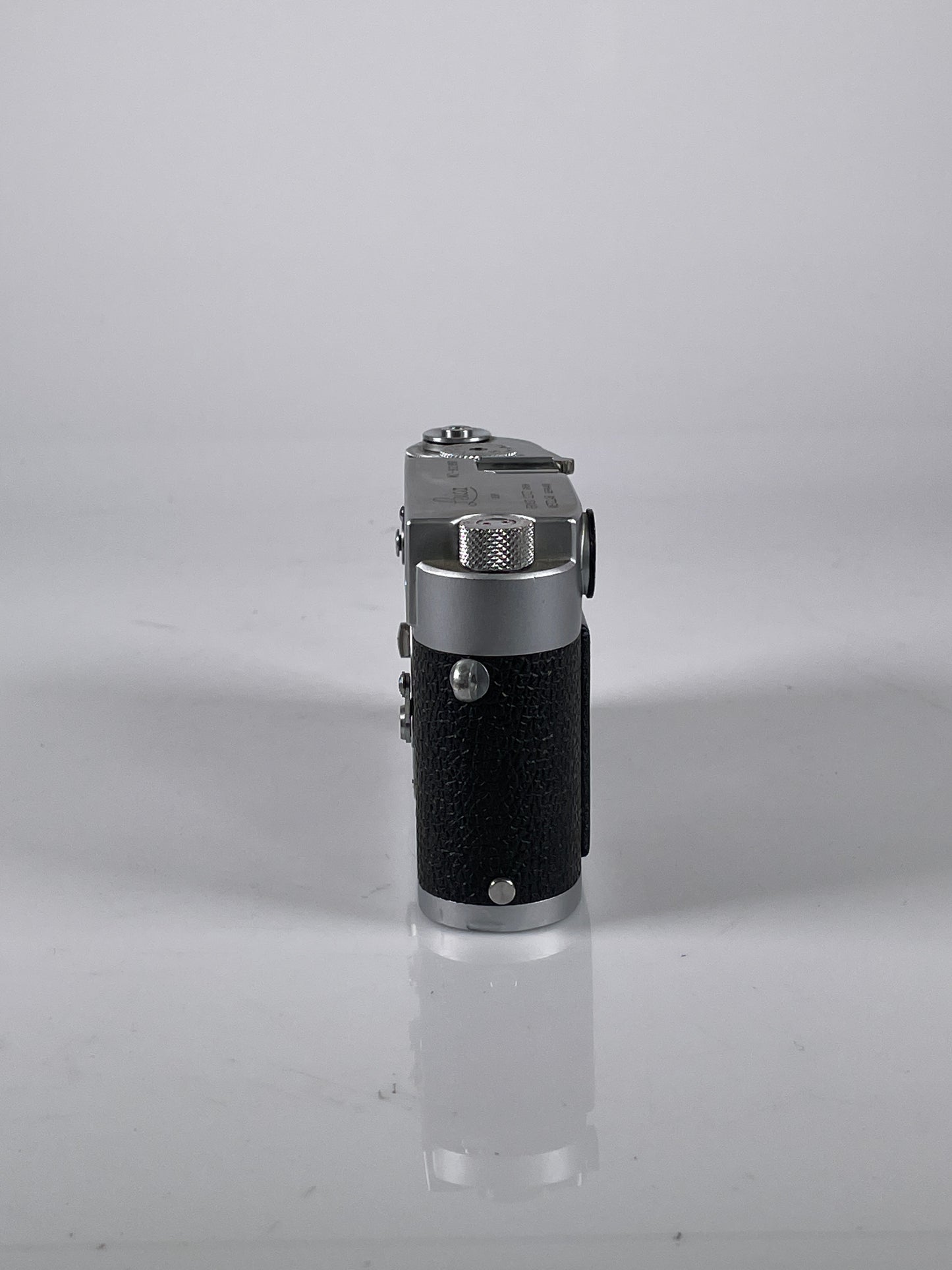 Leica M2 button rewind V2 Chrome 35mm rangefinder film camera body