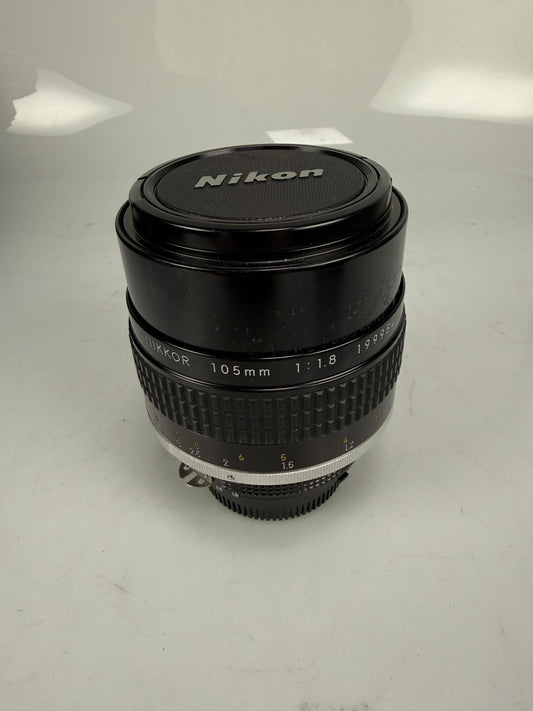 Nikon 105mm f1.8 AIS Telephoto Manual Focus Nikon F Mount Lens Ai-s