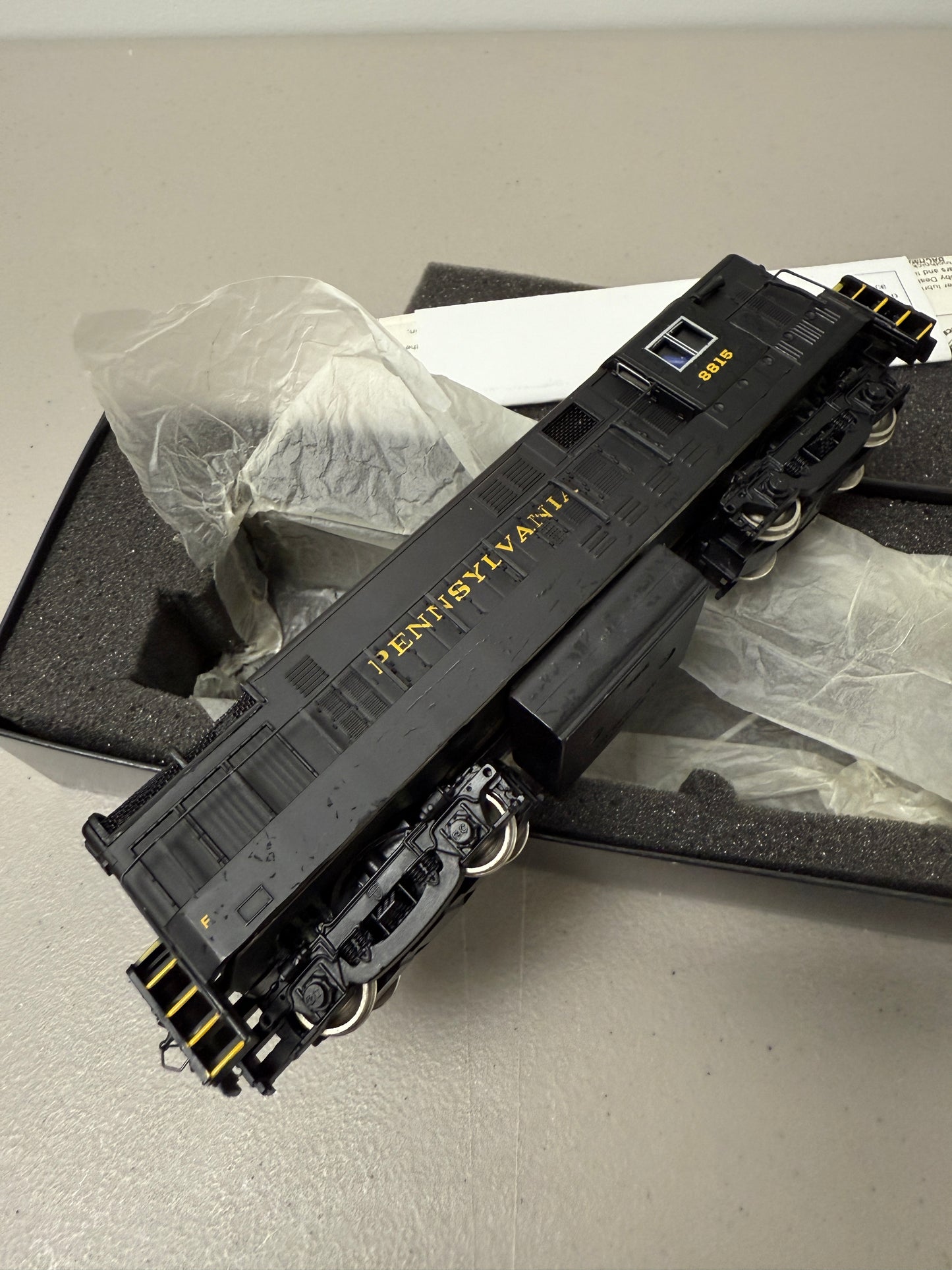 Spectrum HO Scale 81207 Fairbanks Morse H16-44 Diesel Pennsylvania #8815