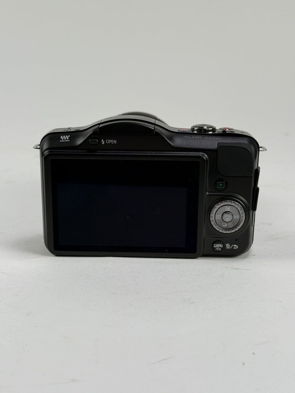 Panasonic Lumix DMC-GF3 12.1MP Digital Camera w/14-42mm Lens