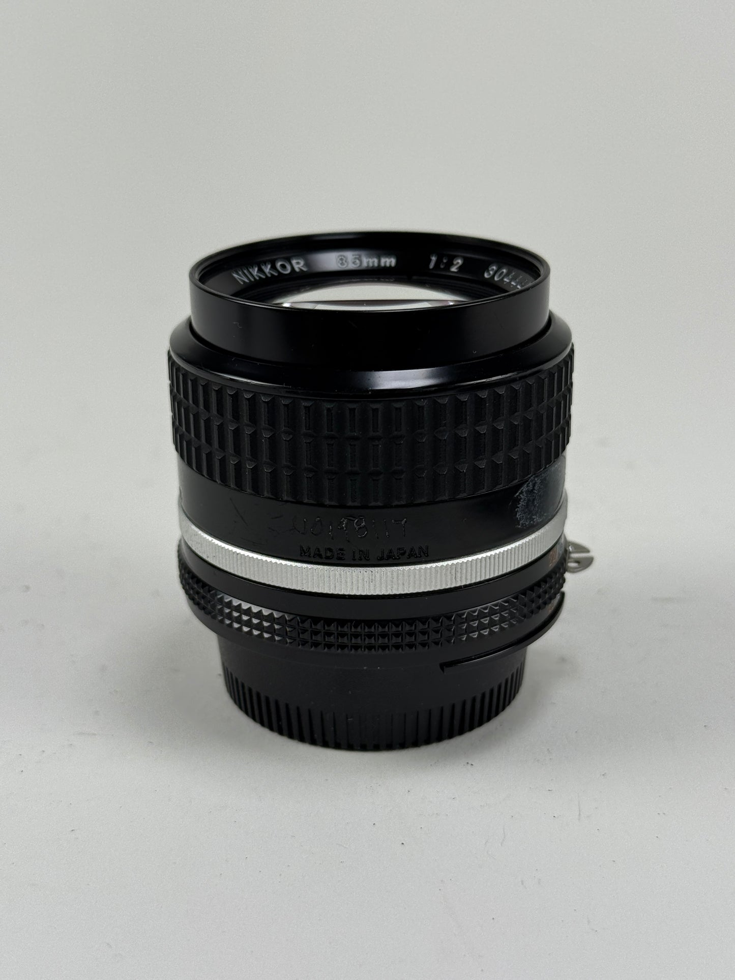 NIKON AIS NIKKOR 85mm f2 Portrait MF Prime Camera Lens