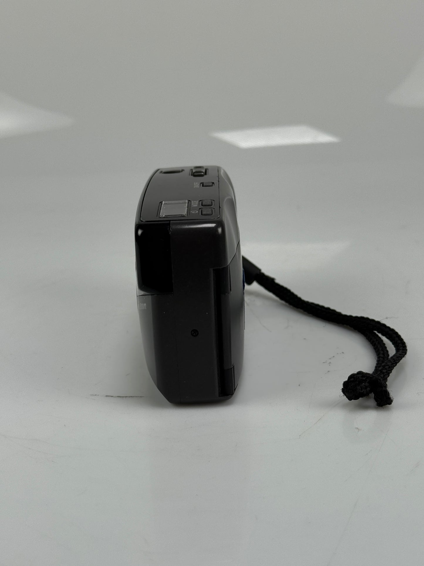 Leica Mini Zoom 35mm Film Camera with 35-70mm Vario-Elmar Lens