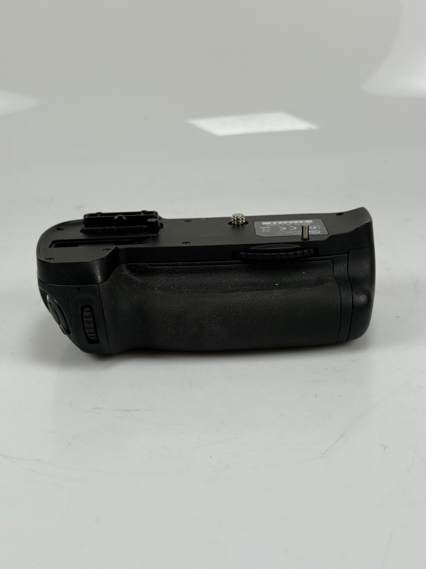 Nikon MB-D14 Multi Battery Power Pack for D600, D610