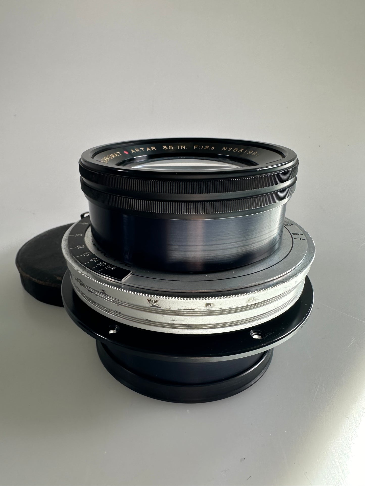 Goerz 35in f12.5 Apochromat Artar Lens red dot in Ilex Shutter