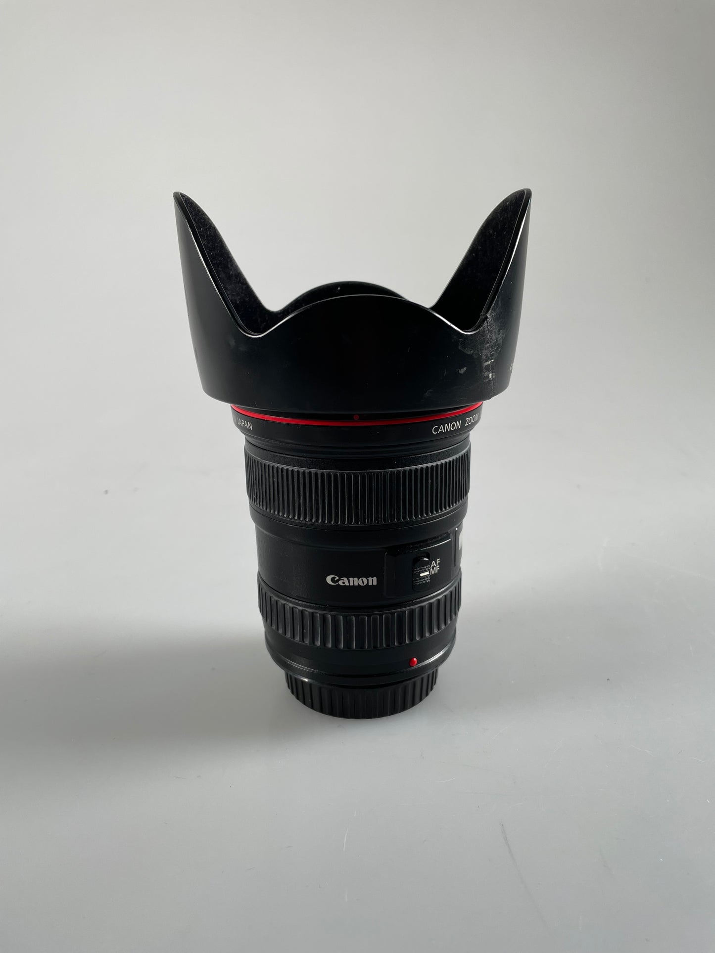 Canon EF 17-40mm f4 L USM Zoom lens