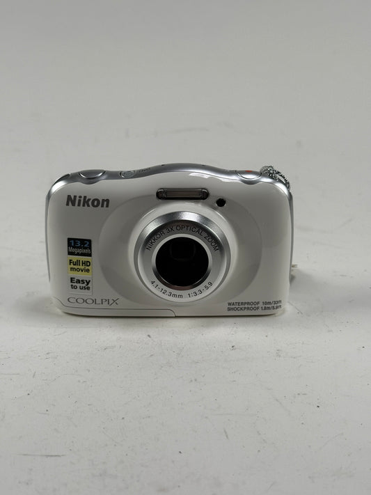 Nikon Coolpix W100 13.2MP White Waterproof Camera Boxed