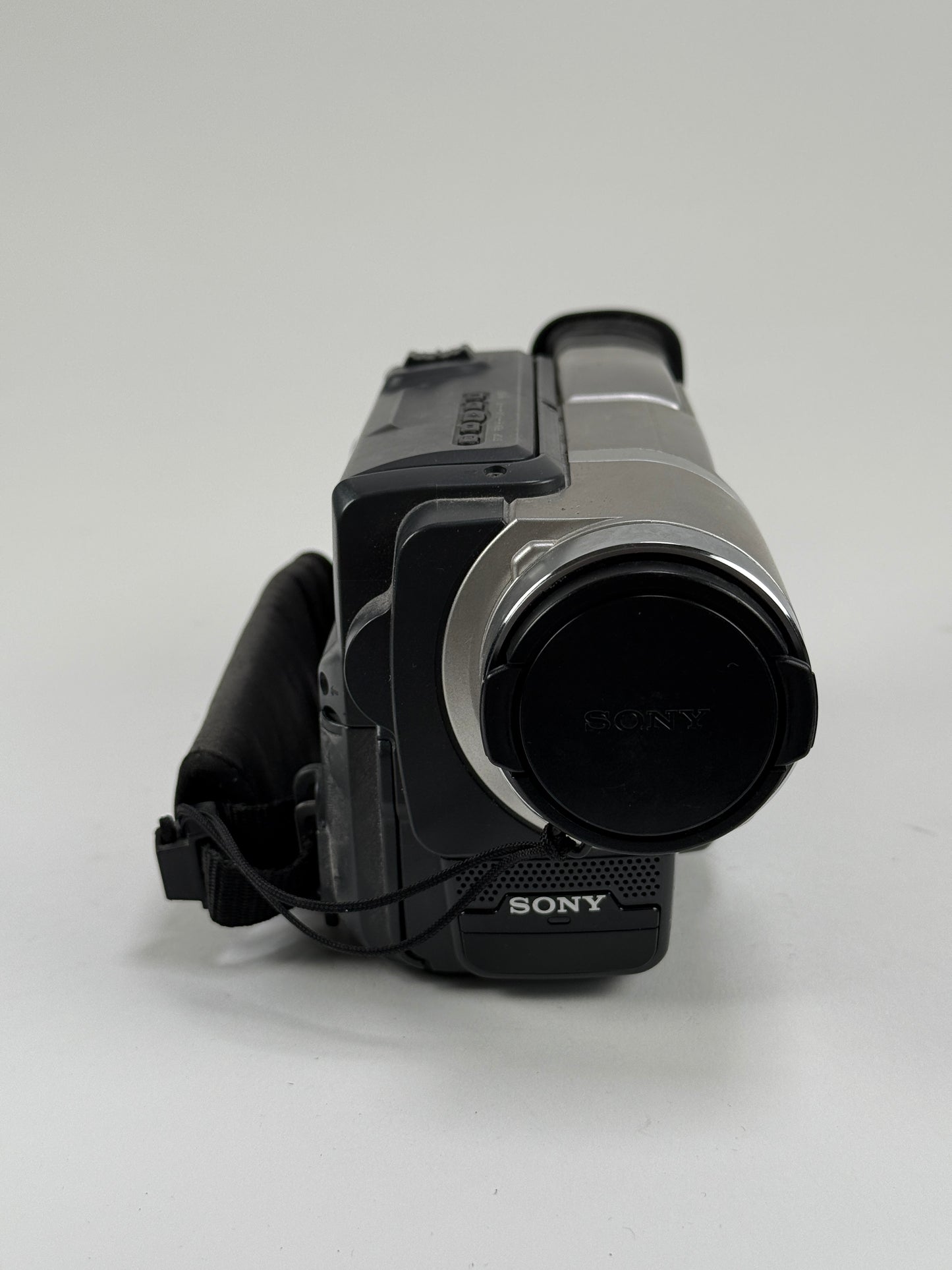 Sony Handycam CCD-TRV108 Hi8 Camcorder Player Video Recorder