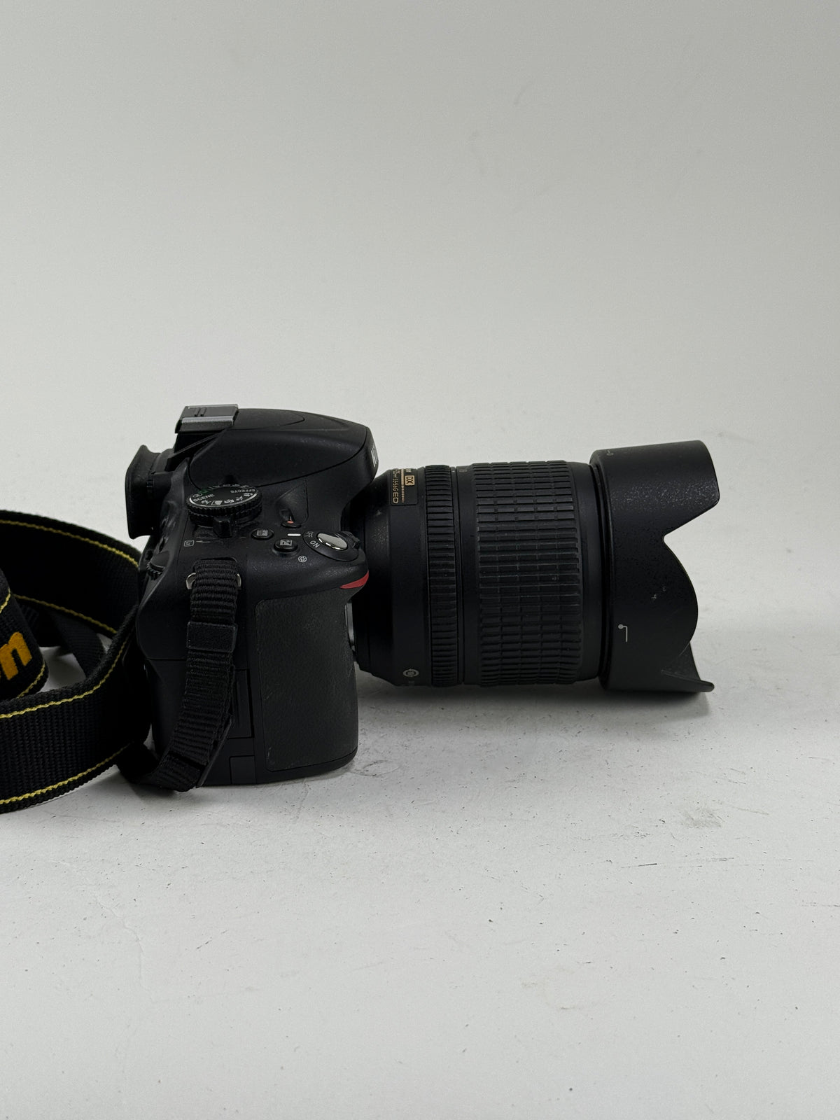 Nikon D5100 16.2MP DSLR Camera (Kit w/ AF VR DX 18-105mm Lens)