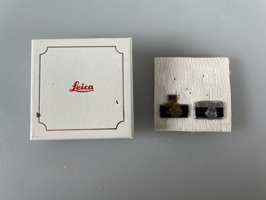 Leica lapel Pin badges Button with Leica box Ur-Leica and Leica M6