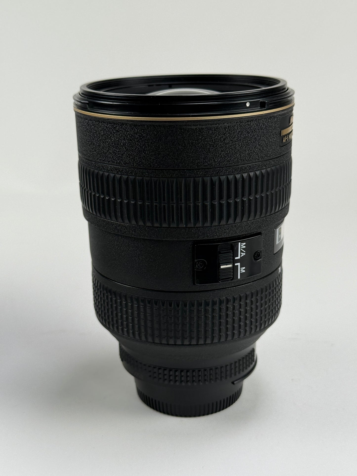 Nikon AF-S Zoom Nikkor ED 28-70mm f2.8 D SWM Lens