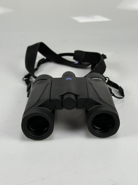 Zeiss Terra ED Pocket 8x25 Binocular - Black