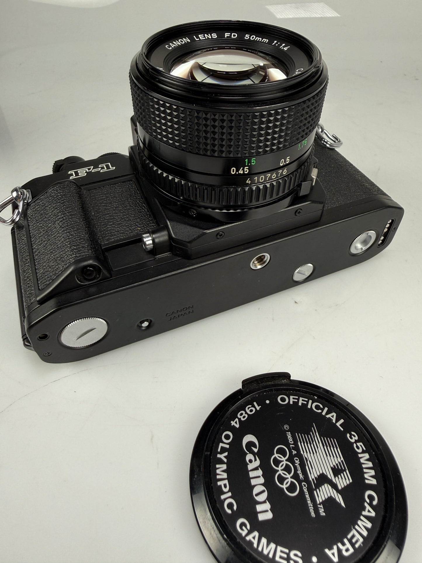 Canon NEW F-1 N 35mm SLR Film Camera black Body w/ 50mm f1.4 FD