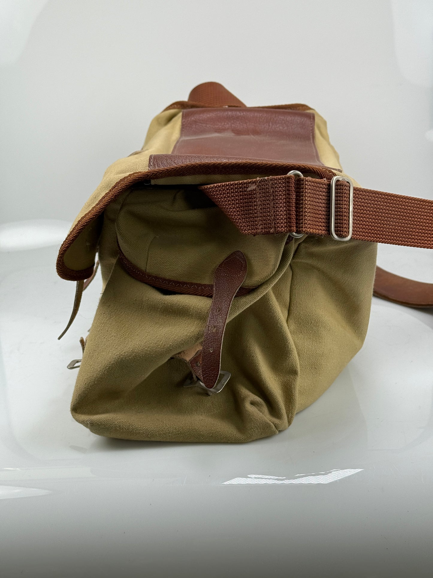 VINTAGE Eddie Bauer Canvas Leather Camera Shoulder Bag  Khaki/Tan Large