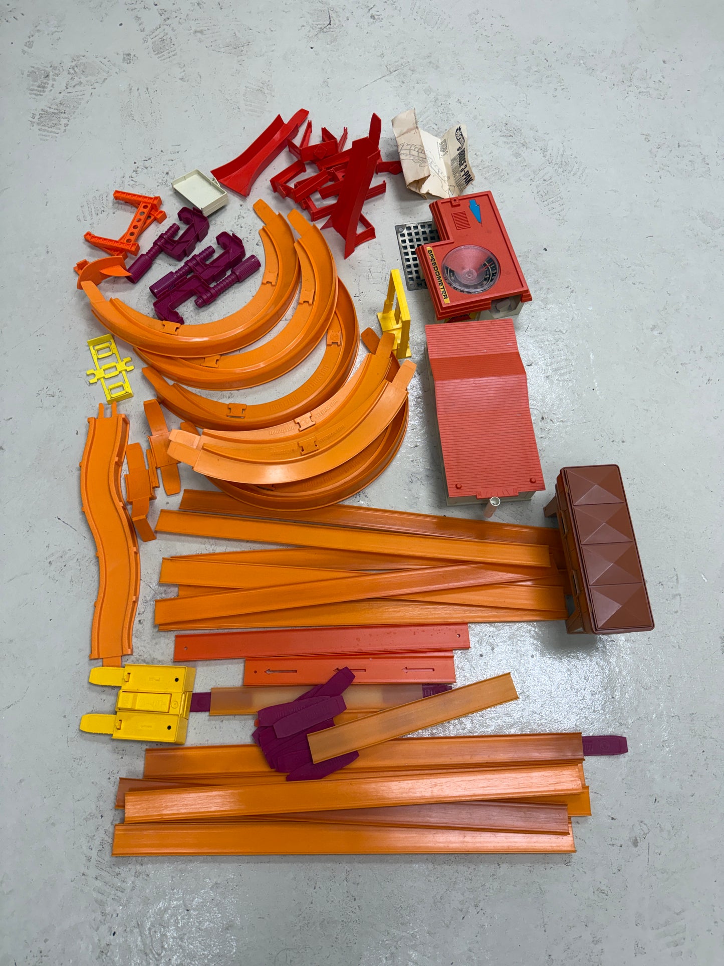 Lot Vintage Hot Wheels Track & Accessories speedometer, Hot Turn, hot curve, etc