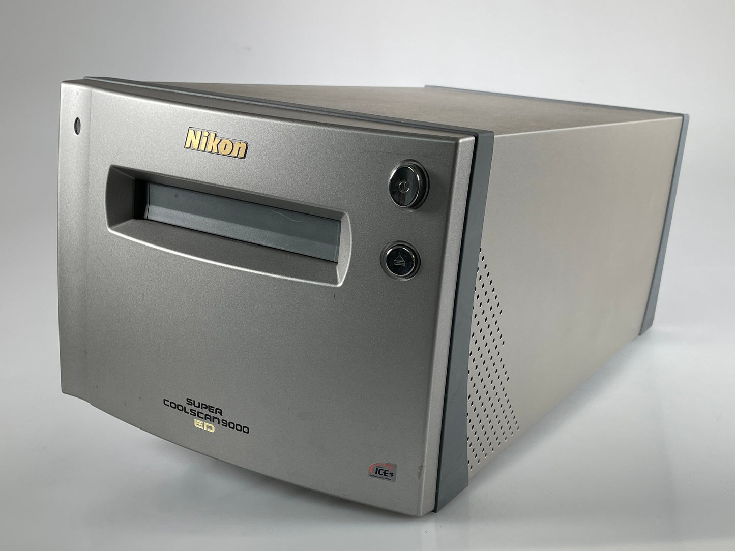 Nikon Super Coolscan 9000 ED Film Scanner