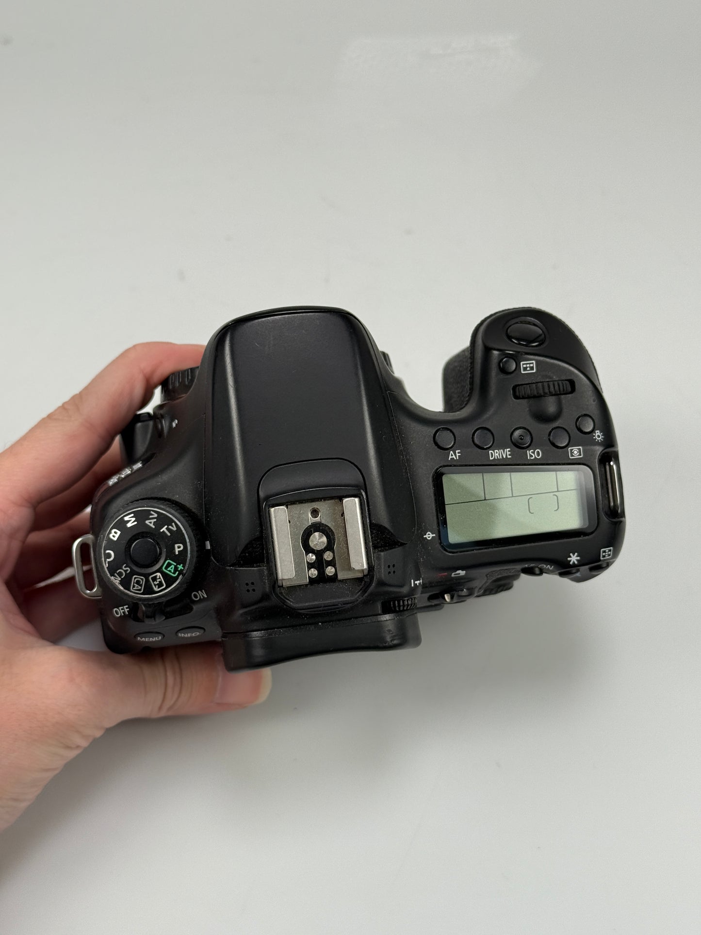 Canon EOS 70D Digital SLR 20.2MP Camera Body