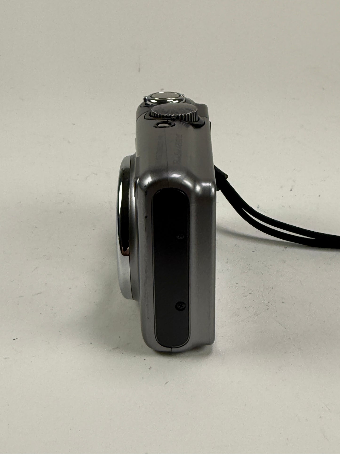 Canon PowerShot A2000 IS Digital Camera 10.0 MP 6x Optical Zoom