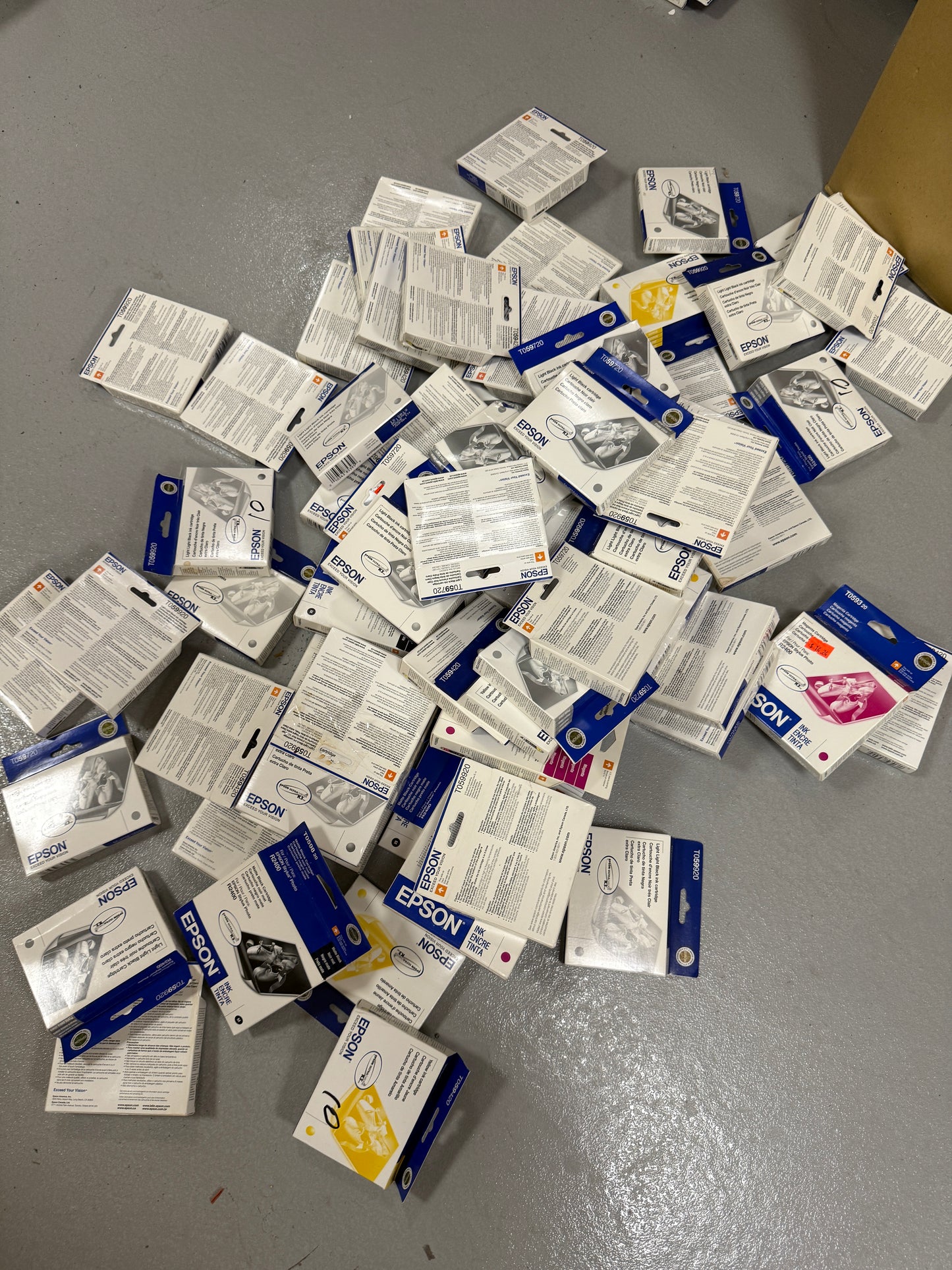 Genuine Epson lot of 79 epson 59 ink cartridges T059 style photo R2400