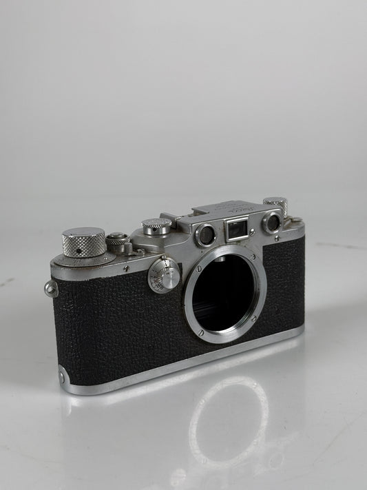 Leica IIIc rangefinder 35mm camera body chrome