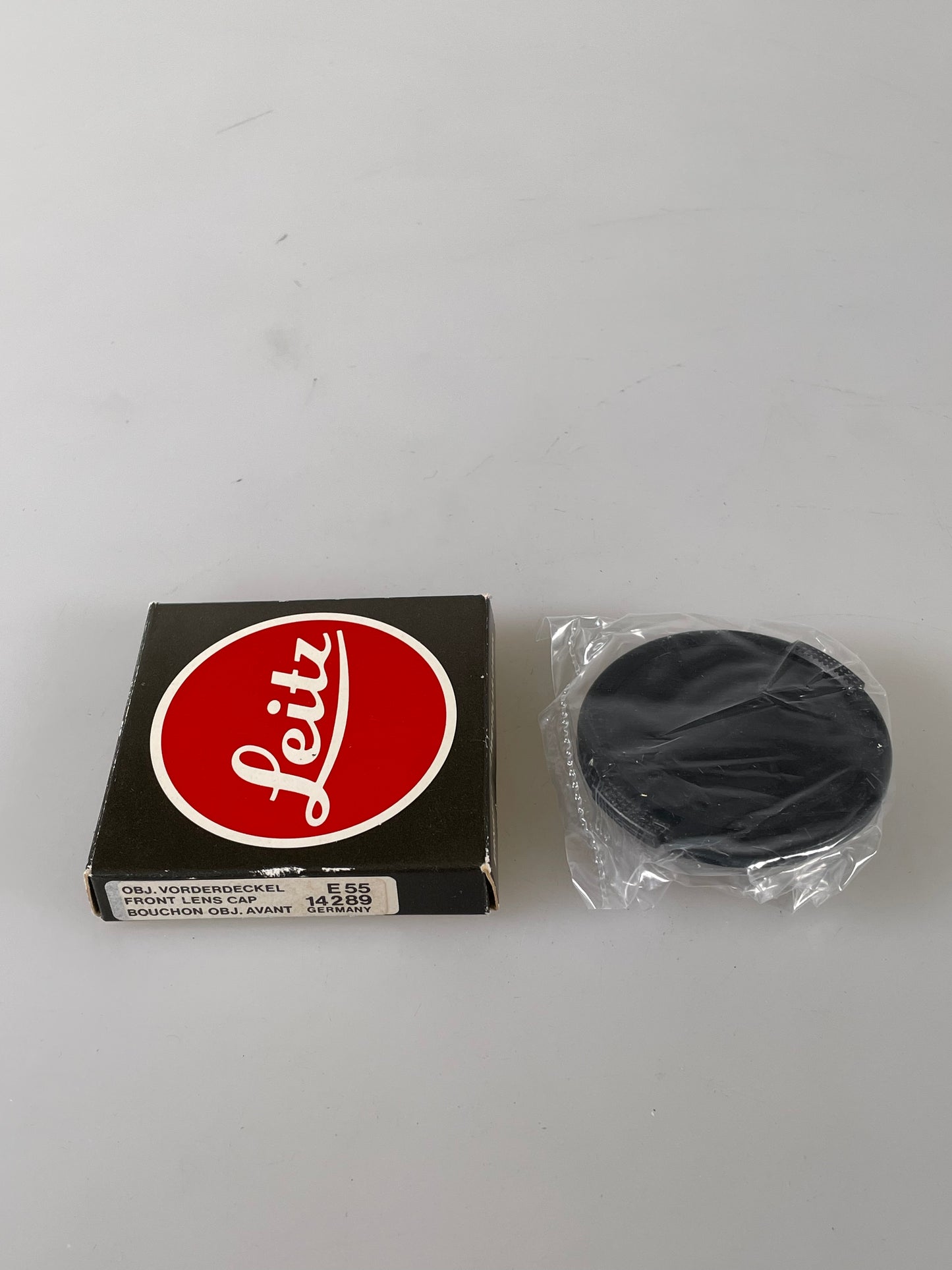 Leica 55mm (E55) Front Lens Cap, Black, Snap-On, 14289, for 90mm f/2 NOS