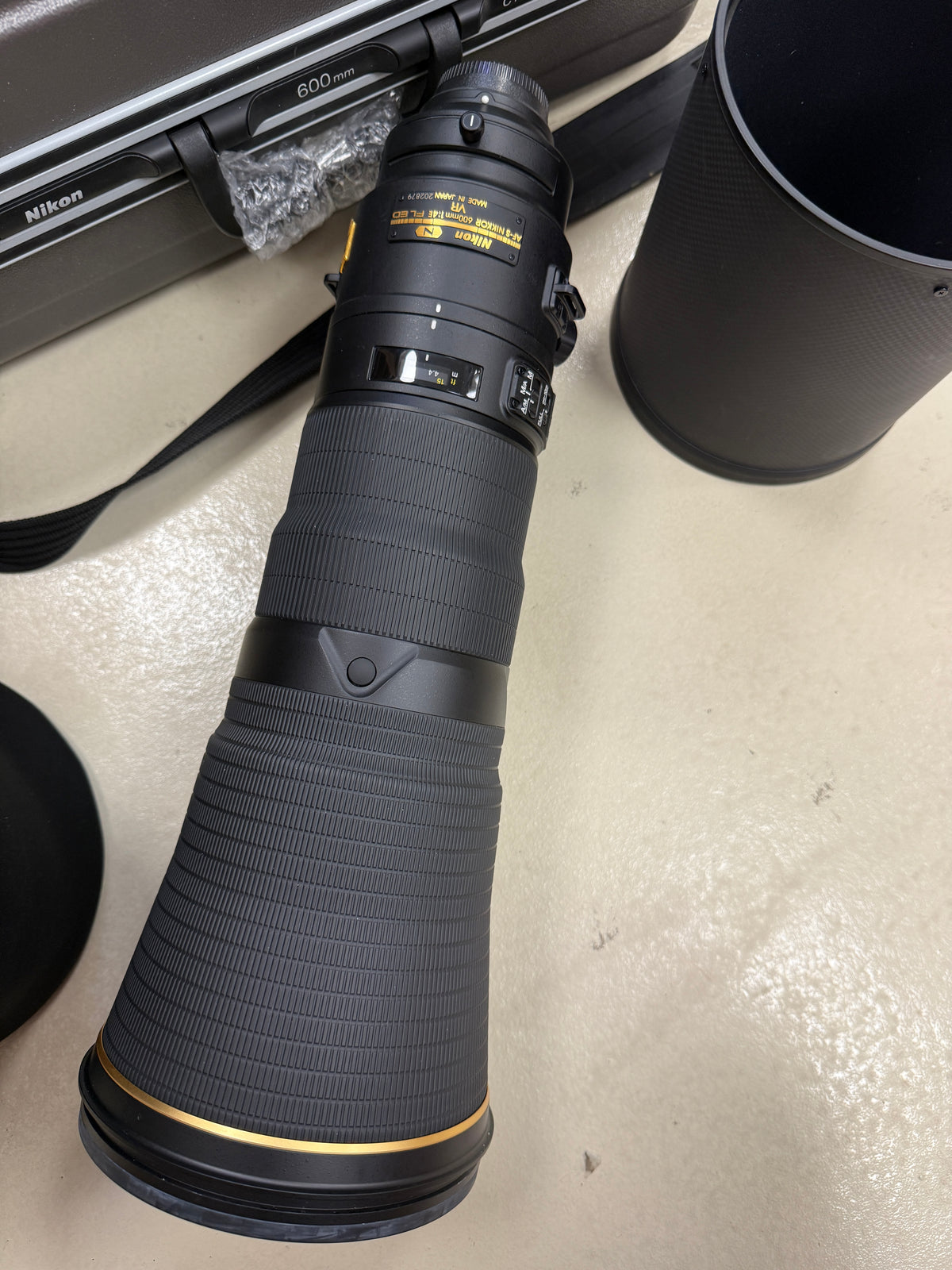 Nikon AF-S NIKKOR 600mm f4 E FL ED VR Telephoto Lens