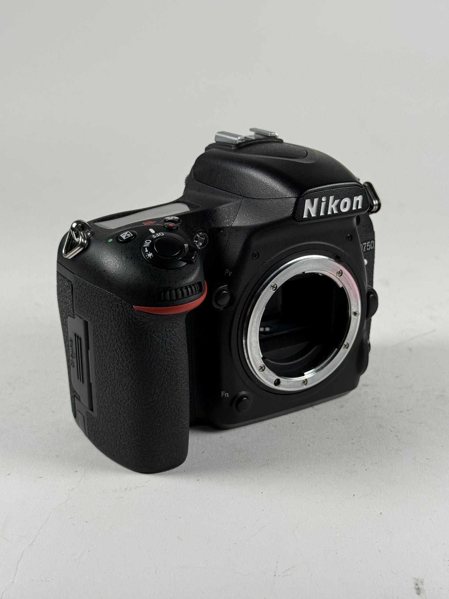Nikon D750 24.3MP FX Digital Camera Body