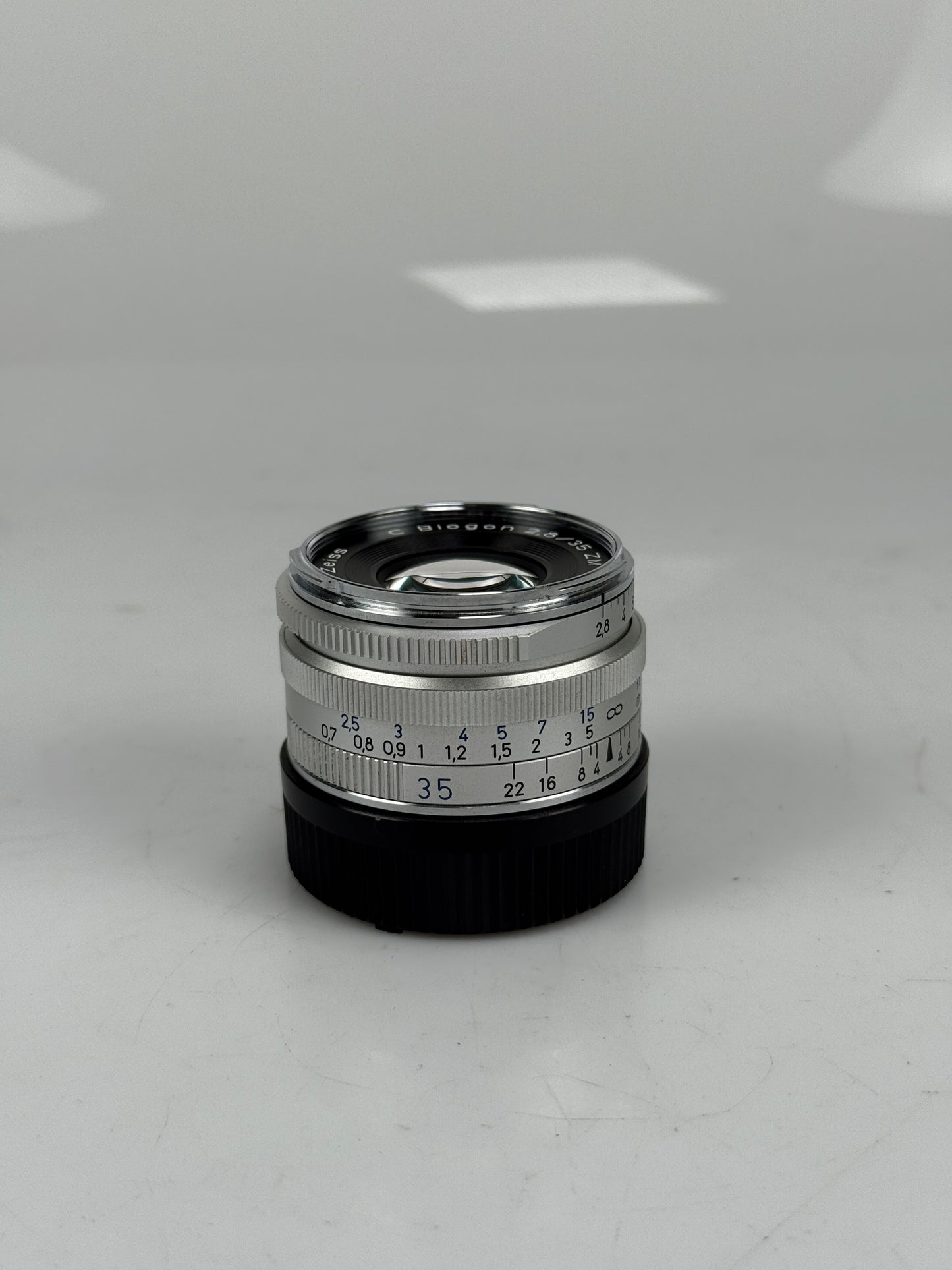Carl Zeiss C Biogon 35mm f2.8 ZM Silver Chrome for Leica M